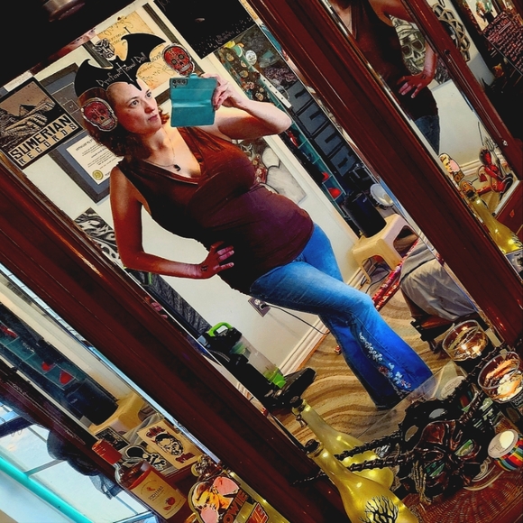 Meet your Posher, Debra - Picture 5 of 6